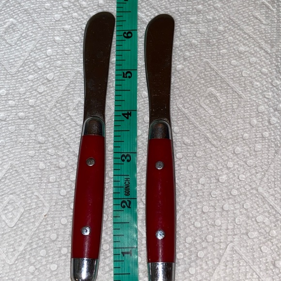 Stainless Steel Spreader with Red Handle - Picture 5 of 7